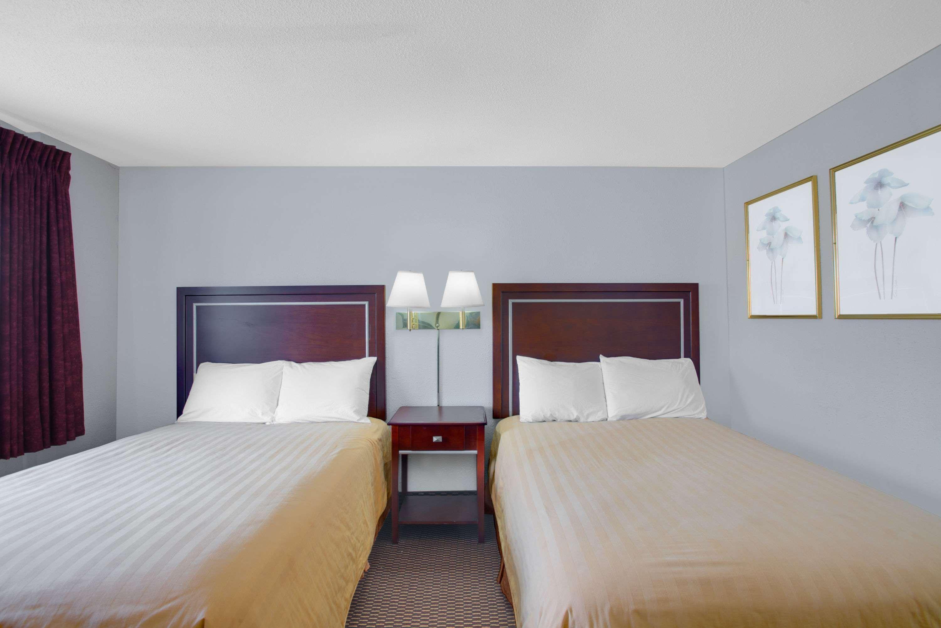 Queen City Inn Bangor Exterior photo